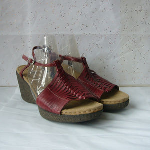 Clarks Bendables Red Woven Ankle strap Sandal - 10